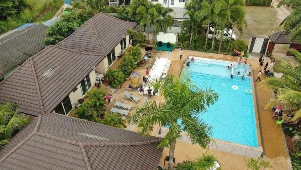 Thip Siam Village Ao Nam Mao Екстер'єр фото